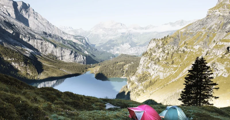 Camping en Ariège avec piscine : bonne ou mauvaise idée pour un couple ?