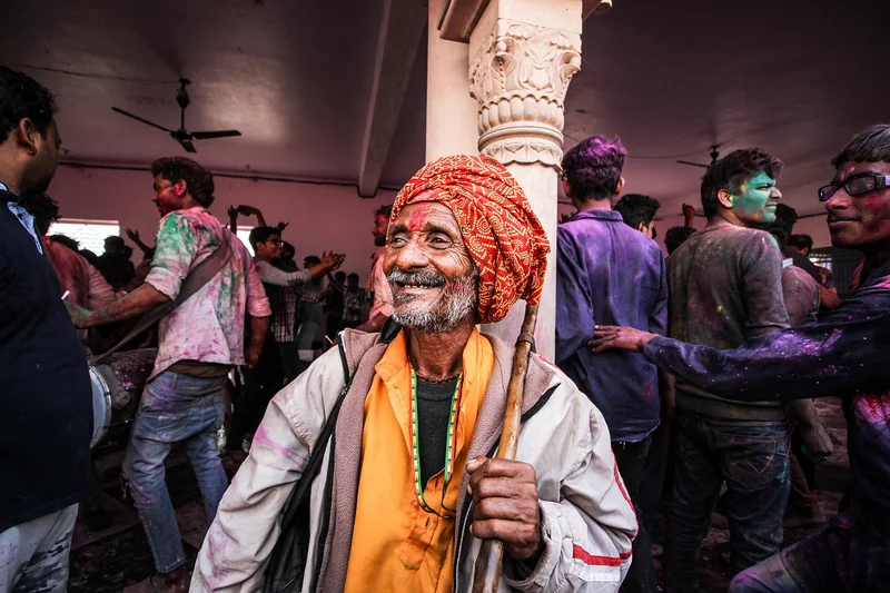 Les festivals traditionnels : entre authenticité et mise en scène